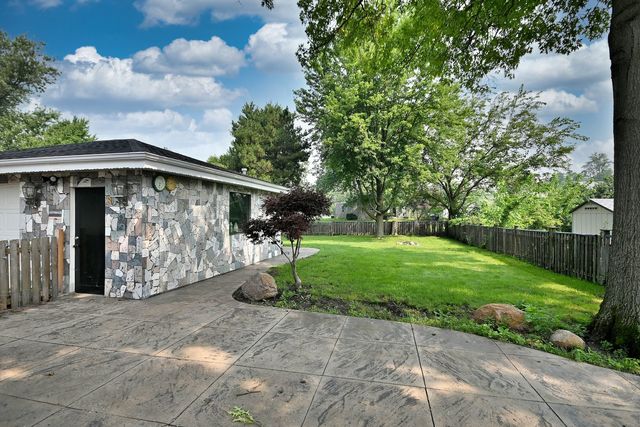 564 W Harrison Road, Lombard, IL 60148