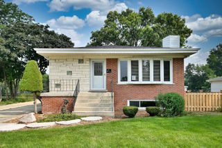 564 W Harrison Road, Lombard, IL 60148