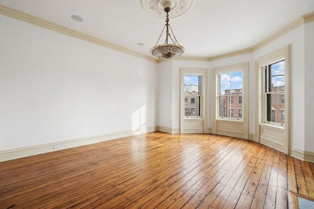 381 Beacon Street, Boston, MA 02116