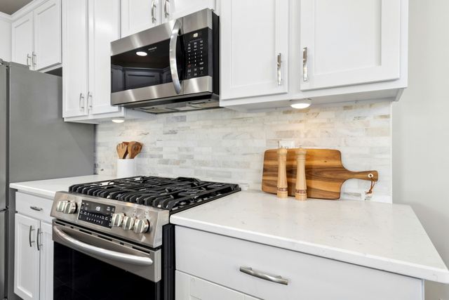 9211 Calabria Drive 205, Raleigh, NC 27617