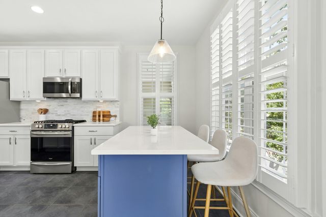 9211 Calabria Drive 205, Raleigh, NC 27617