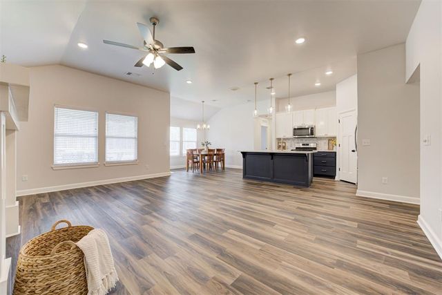 2721 Gulliver Street, Norman, OK 73069