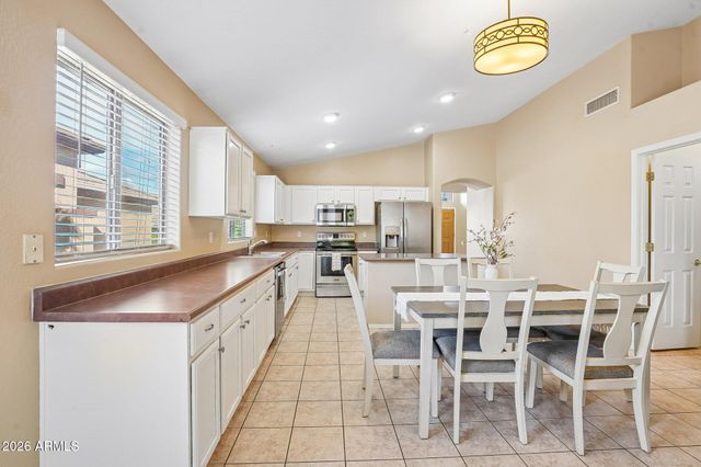 6100 S FOUR PEAKS Place, Chandler, AZ 85249