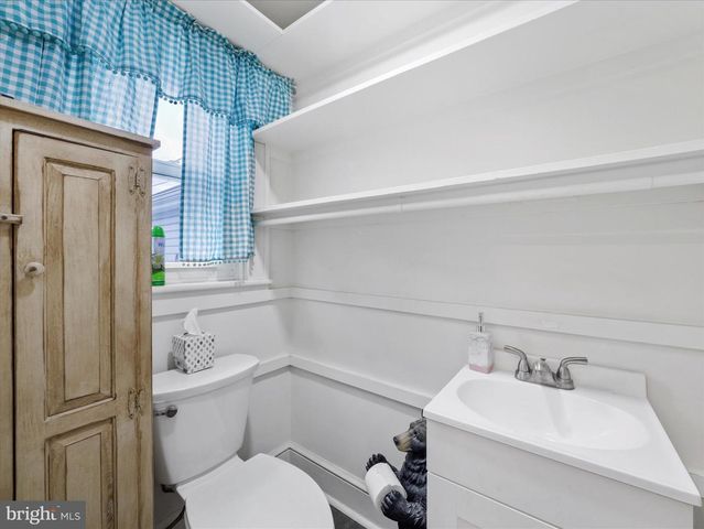 480 FALLING SPRING RD, Chambersburg, PA 17202