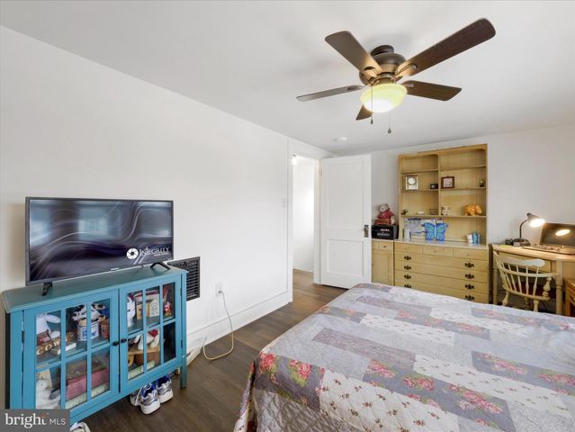 480 FALLING SPRING RD, Chambersburg, PA 17202