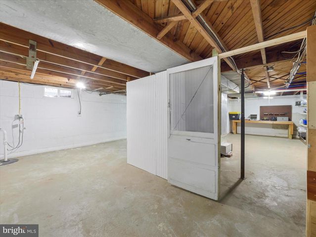 480 FALLING SPRING RD, Chambersburg, PA 17202