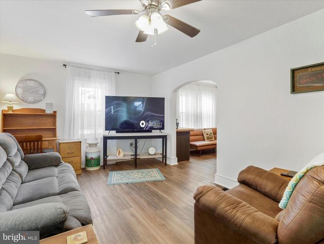 480 FALLING SPRING RD, Chambersburg, PA 17202