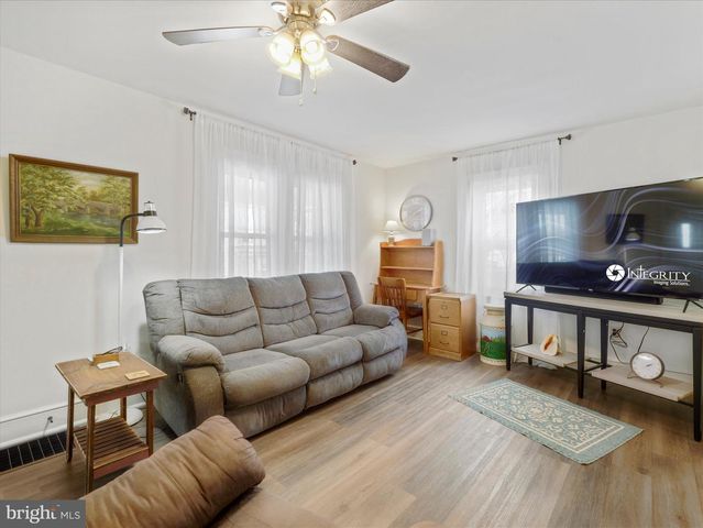 480 FALLING SPRING RD, Chambersburg, PA 17202