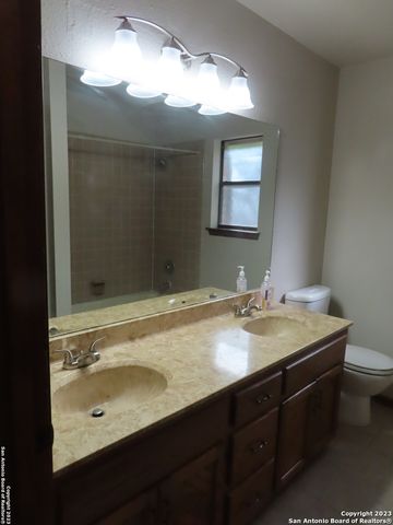 9207 Lasater St., San Antonio, TX 78254