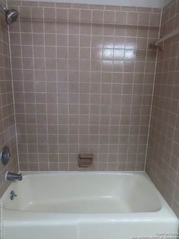 9207 Lasater St., San Antonio, TX 78254