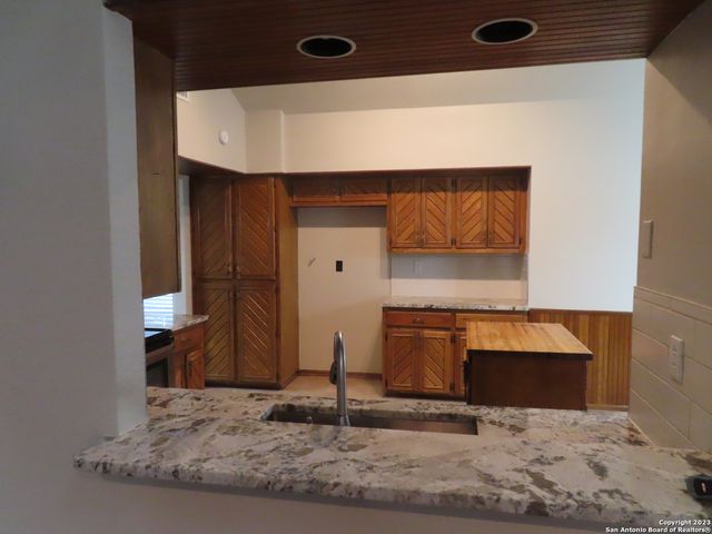 9207 Lasater St., San Antonio, TX 78254