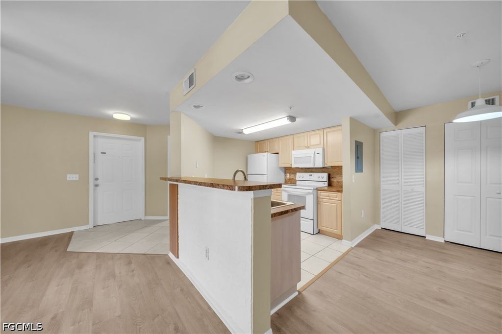 1767 Four Mile Cove PKWY 826, Cape Coral, FL 33990