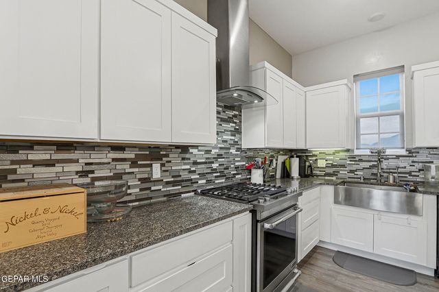 472 Vin Benicarlo Place, El Paso, TX 79912