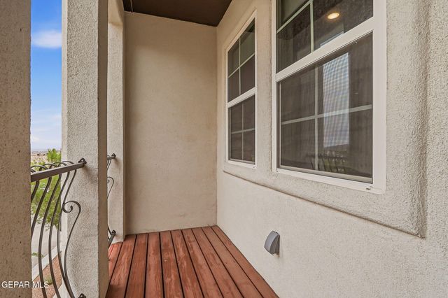 472 Vin Benicarlo Place, El Paso, TX 79912