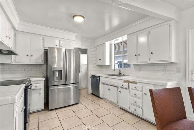 1437 Sycamore, Tustin, CA 92780