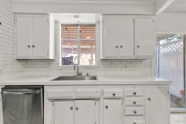 1437 Sycamore, Tustin, CA 92780