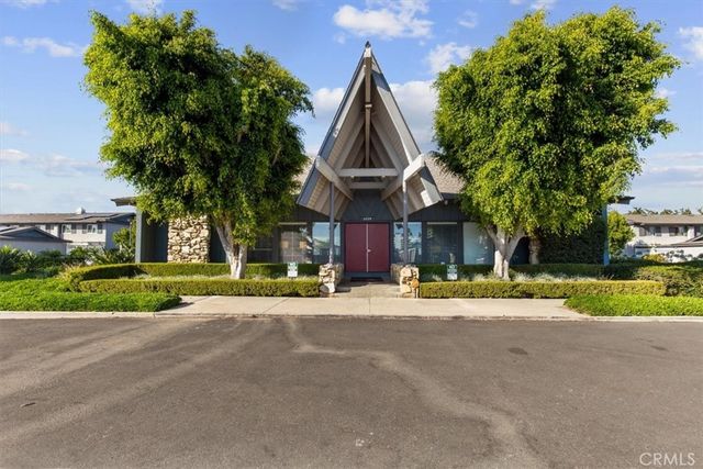1437 Sycamore, Tustin, CA 92780