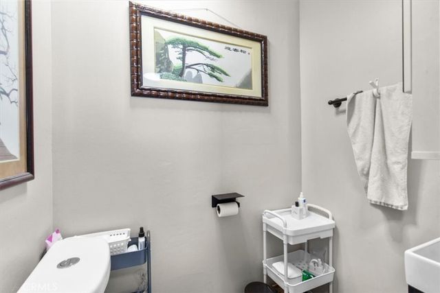 1437 Sycamore, Tustin, CA 92780