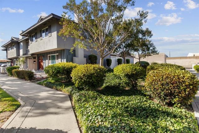 1437 Sycamore, Tustin, CA 92780