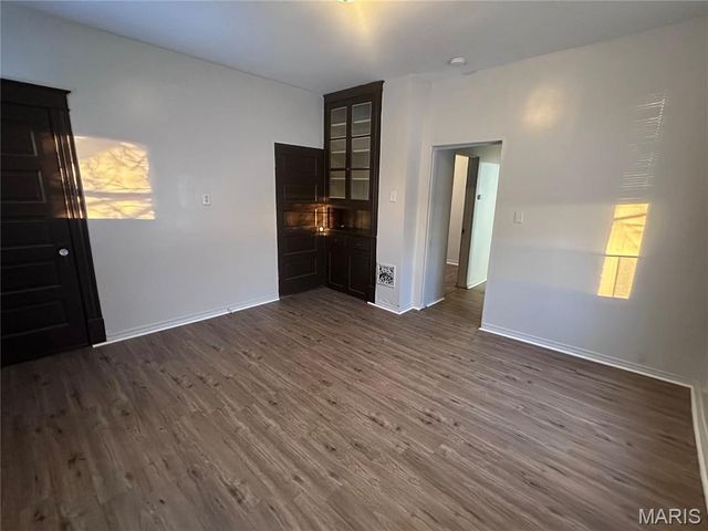 3829 S Compton Avenue, St Louis, MO 63118