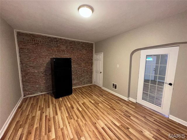 3829 S Compton Avenue, St Louis, MO 63118