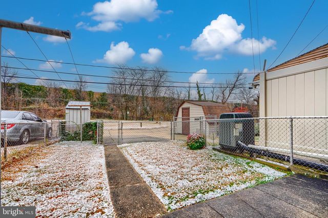 934 REGINA DR, Baltimore, MD 21227