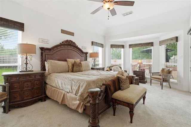1501 W Castlewood Avenue, Friendswood, TX 77546
