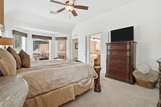1501 W Castlewood Avenue, Friendswood, TX 77546