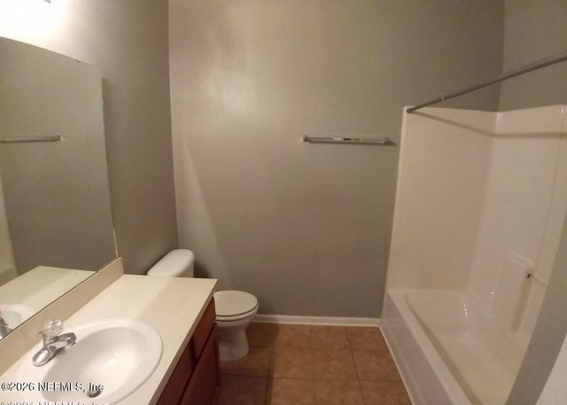 6111 MAGGIES Circle 107, Jacksonville, FL 32244