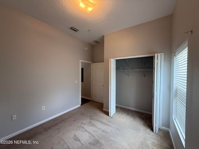 6111 MAGGIES Circle 107, Jacksonville, FL 32244