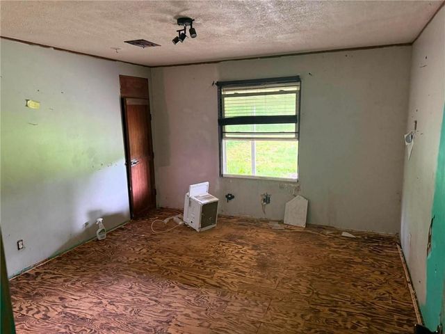 15000 E 200th Street, Peculiar, MO 64078