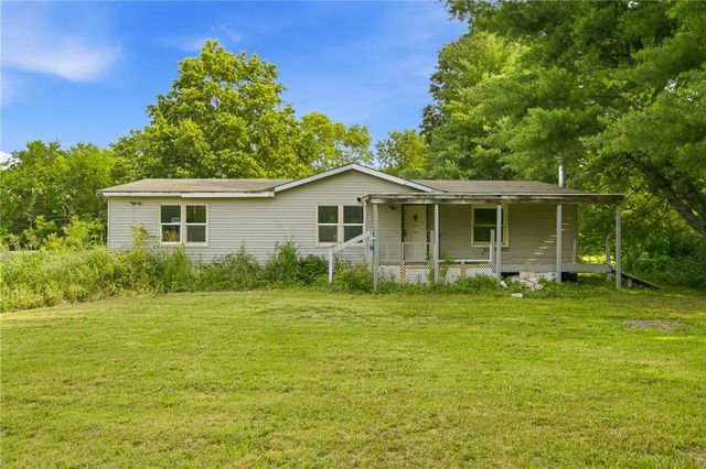 15000 E 200th Street, Peculiar, MO 64078