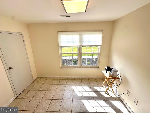 760 PARMENTIER RD, Warminster, PA 18974