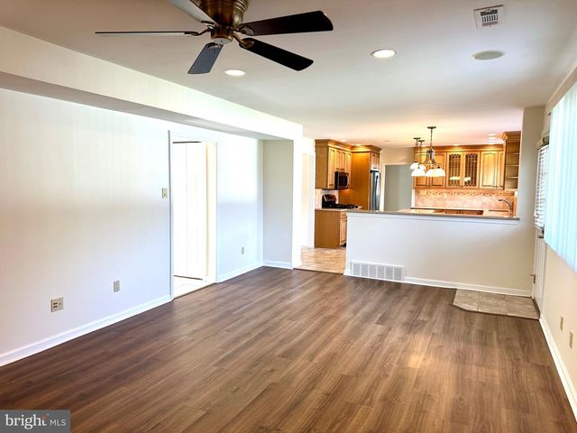 760 PARMENTIER RD, Warminster, PA 18974