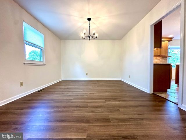 760 PARMENTIER RD, Warminster, PA 18974