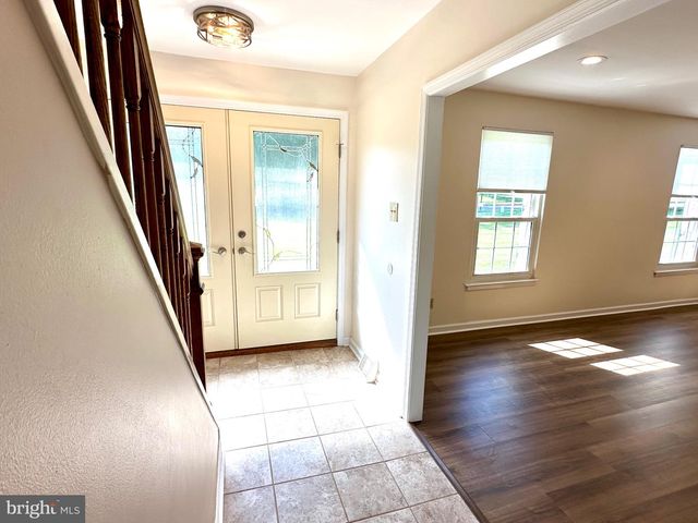 760 PARMENTIER RD, Warminster, PA 18974