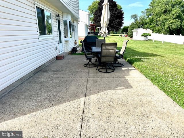760 PARMENTIER RD, Warminster, PA 18974
