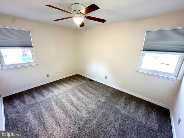 760 PARMENTIER RD, Warminster, PA 18974