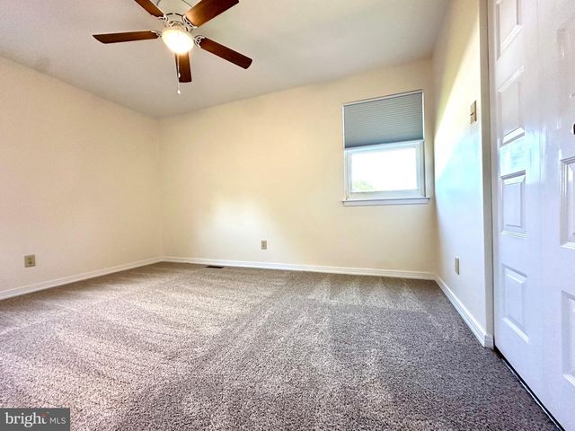 760 PARMENTIER RD, Warminster, PA 18974