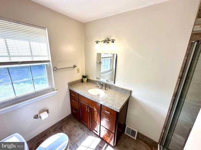 760 PARMENTIER RD, Warminster, PA 18974