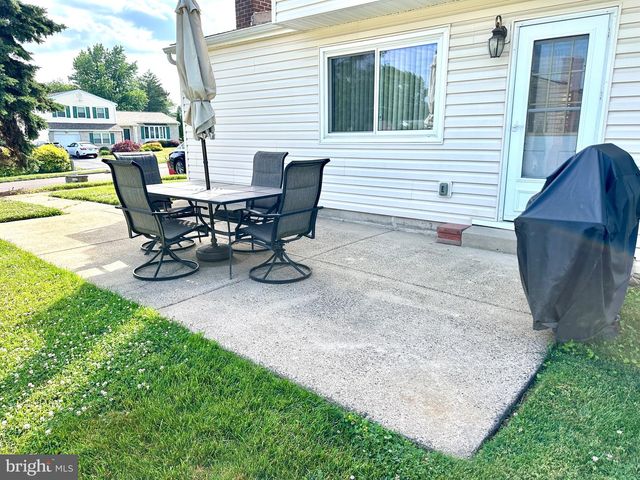 760 PARMENTIER RD, Warminster, PA 18974