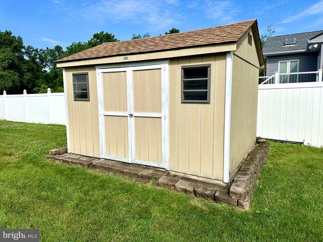 760 PARMENTIER RD, Warminster, PA 18974