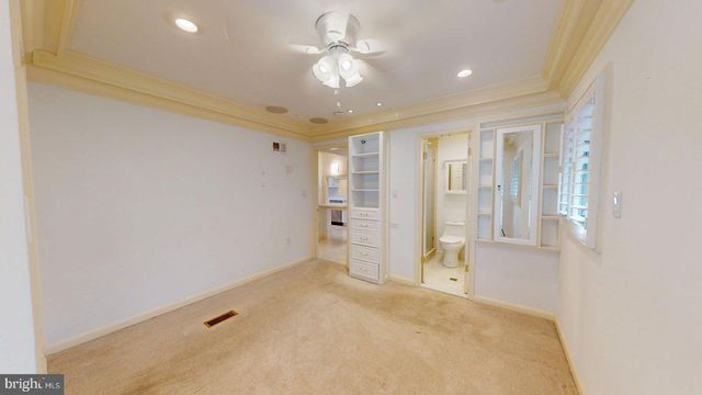 4145 21ST RD N, Arlington, VA 22207