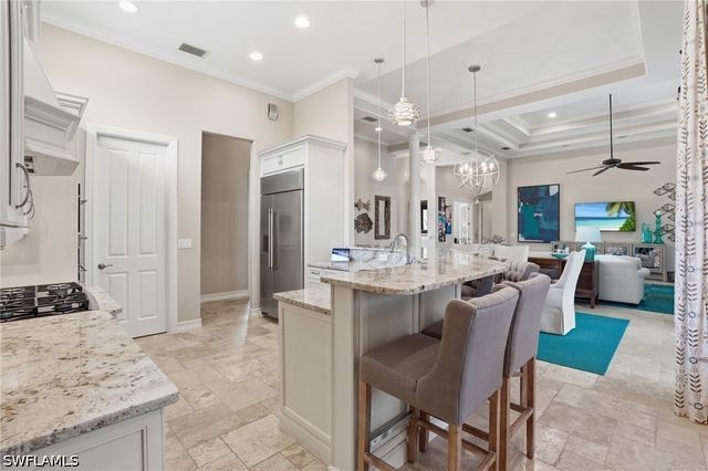 6453 Costa CIR, Naples, FL 34113