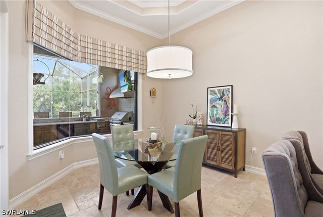 6453 Costa CIR, Naples, FL 34113