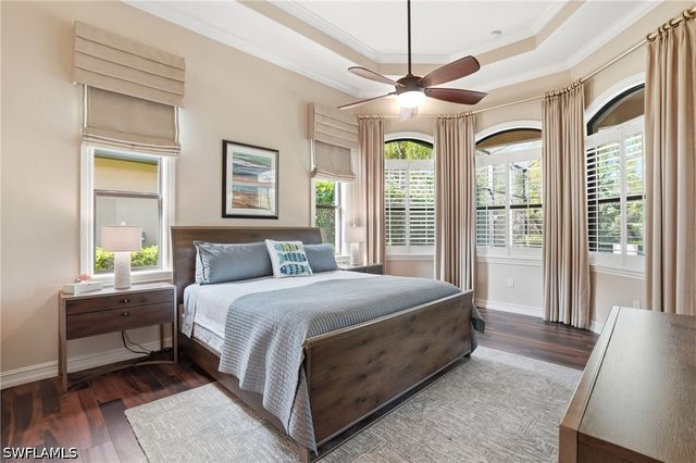 6453 Costa CIR, Naples, FL 34113