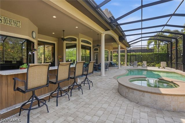 6453 Costa CIR, Naples, FL 34113