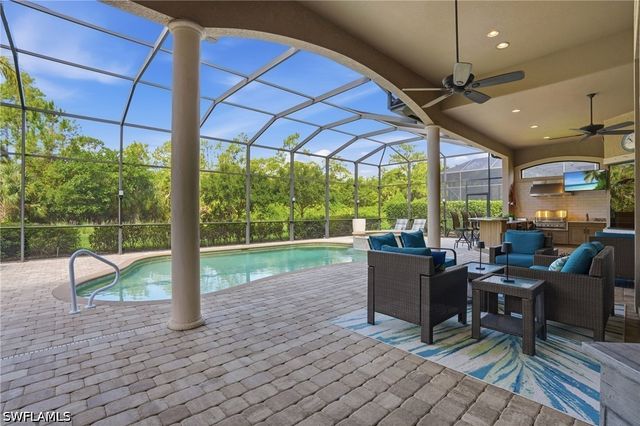 6453 Costa CIR, Naples, FL 34113