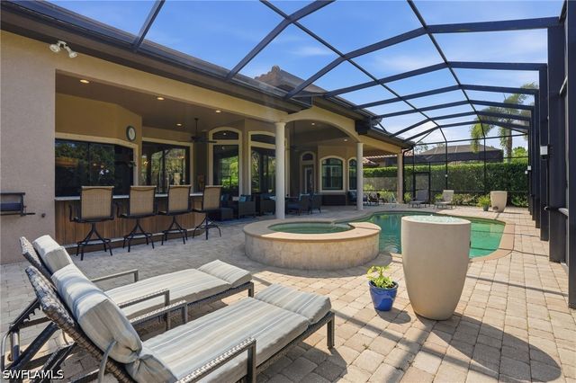 6453 Costa CIR, Naples, FL 34113