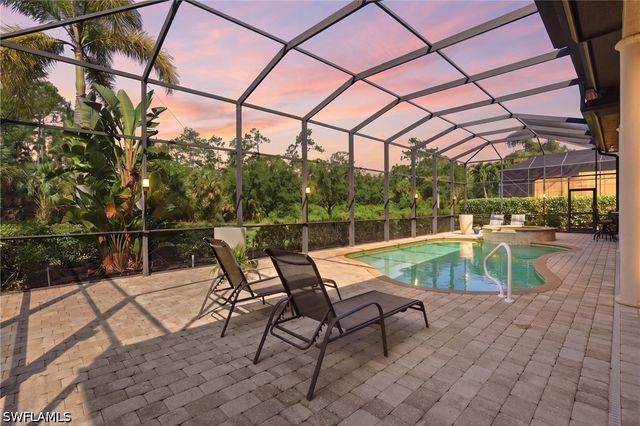 6453 Costa CIR, Naples, FL 34113